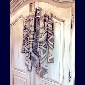Like new! Super soft and cozy Lucky Brand cardigan, size S. Fits up to size M.